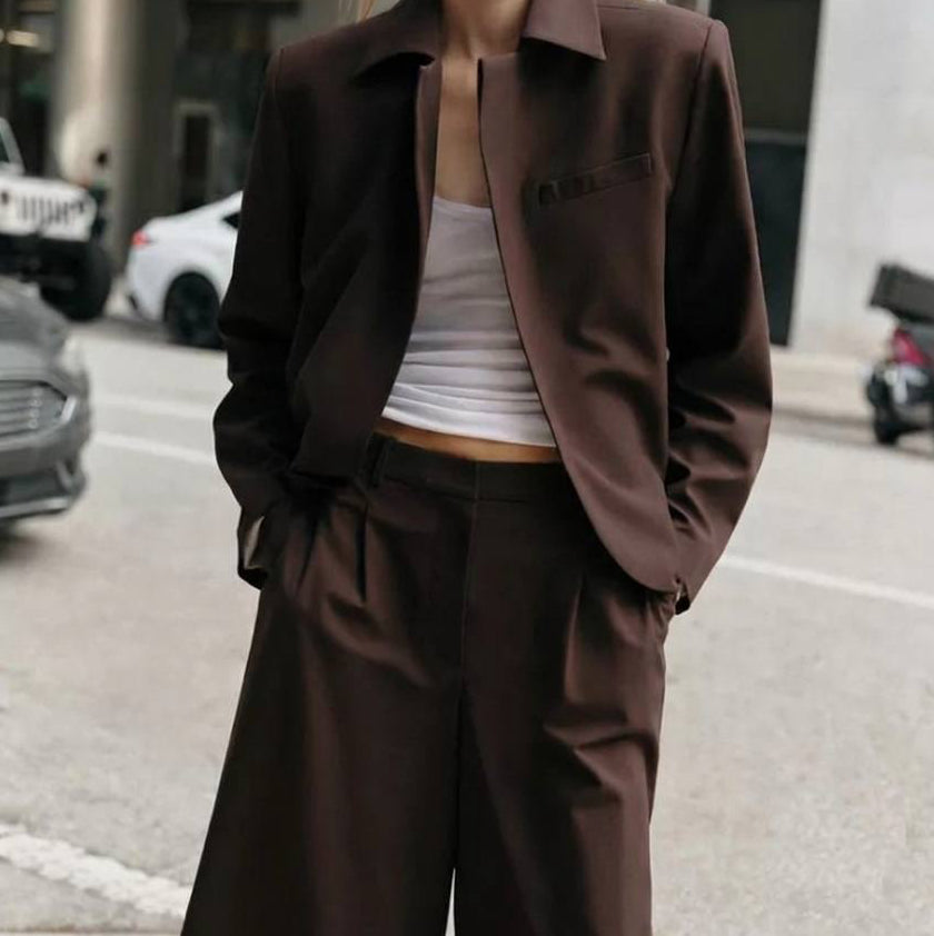 MILANO – elegantni set sa blejzerom i bermudama